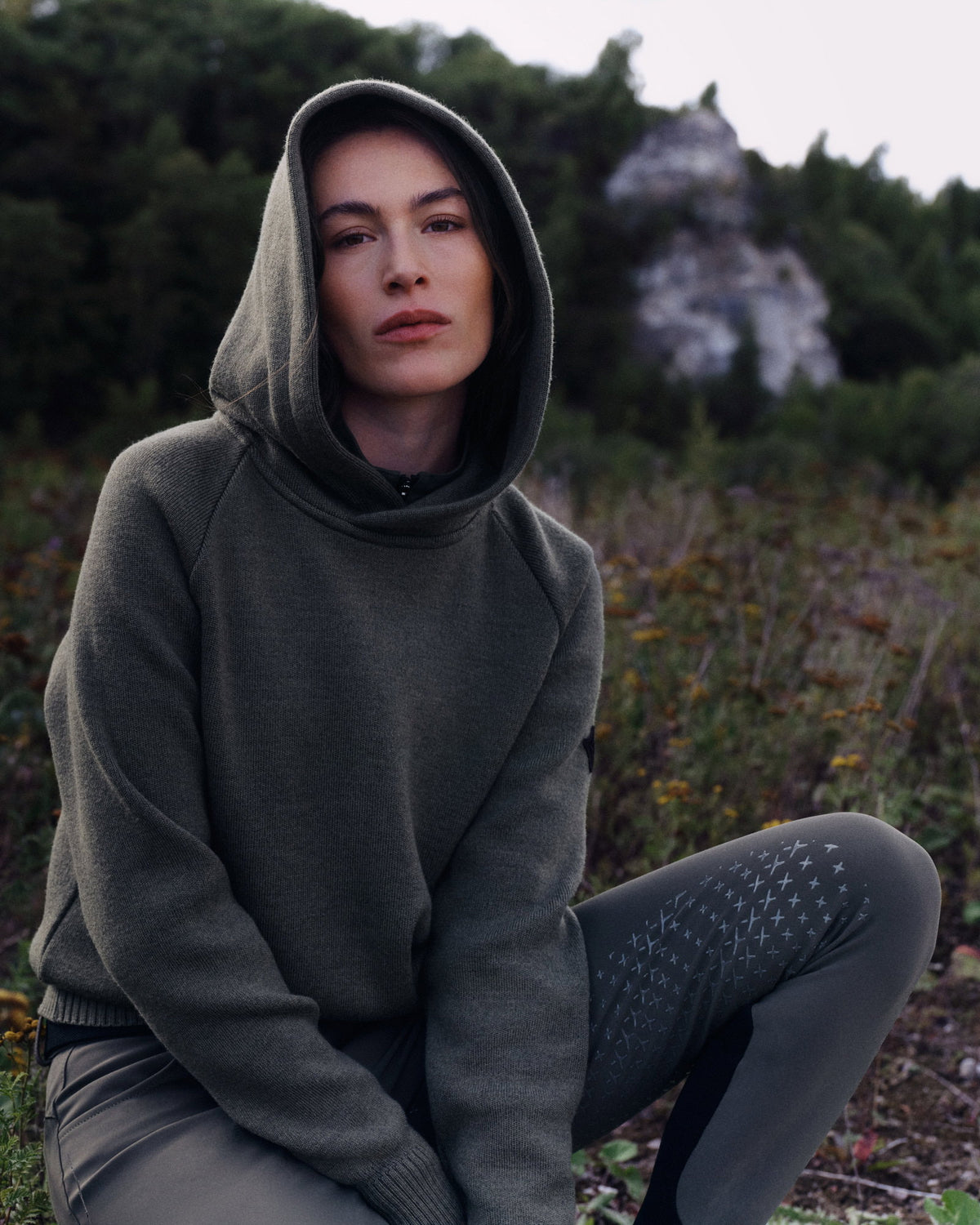 Model image — Loose Fit Extra Fine Merino Hoodie Female - Bordeaux