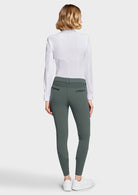 W_ADELE_CRF_KG_FW26-DFS_1.jpg