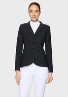 W_VICTORINE_PREM_REG-BLK.jpg